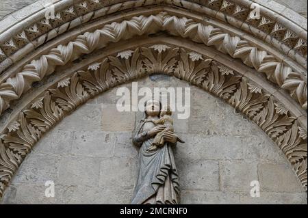 L'église de Sant'Agostino avec son ancien couvent, est un bâtiment religieux à Lanciano, la paroisse principale du quartier Lanciano Vecchio, le long de via Banque D'Images