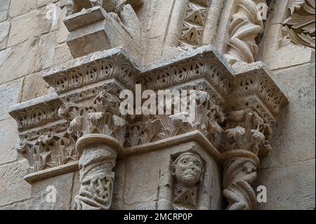 L'église de Sant'Agostino avec son ancien couvent, est un bâtiment religieux à Lanciano, la paroisse principale du quartier Lanciano Vecchio, le long de via Banque D'Images