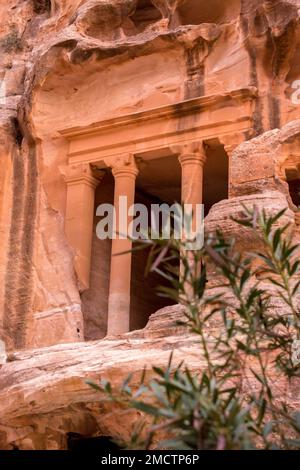 Wadi Musa, Jordan Triclinium à Little Petra, Siq al-Barid Banque D'Images