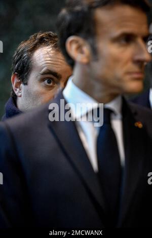 Mont de Marsan, France. 22nd janvier 2023. Le président français Emmanuel Macron et le ministre des armées françaises Sébastien Lecornu assistent à des ateliers thématiques sur la base militaire 118 à mon-de-Marsan, en France, sur 20 janvier 2023. Photo par Ugo Amez/Pool/ABCAPRESS.COM crédit: Abaca Press/Alay Live News Banque D'Images