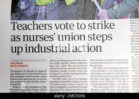 "Les enseignants votent pour la grève alors que le syndicat des infirmières augmente l'action industrielle" le journal Guardian titre écoles article couper le 17 janvier 2023 Londres UK Banque D'Images