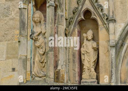 Figure de la Vierge Marie, St. Cathédrale de Mary, Domhof, Hildesheim, Basse-Saxe, Allemagne Banque D'Images