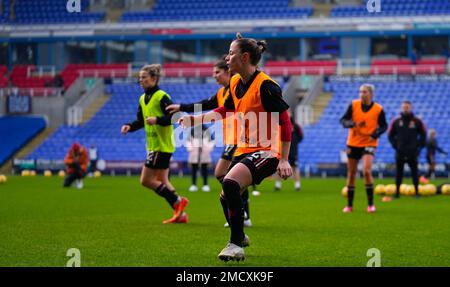 Reading, Royaume-Uni. 22nd janvier 2023. Reading, Angleterre, 22 janvier 2023: Ona Batlle (2 Manchester United) se réchauffe avant le match de football de la Super League Barclays FA Womens entre Reading et Manchester United au stade Select car Leasing à Reading, en Angleterre. (James Whitehead/SPP) crédit: SPP Sport Press photo. /Alamy Live News Banque D'Images