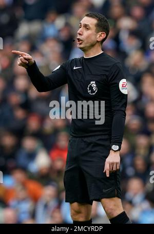 Manchester, Royaume-Uni. 22nd janvier 2023. Arbitre David Coote lors du match de la Premier League au Etihad Stadium de Manchester. Le crédit photo devrait se lire: Andrew Yates/Sportimage crédit: Sportimage/Alay Live News Banque D'Images