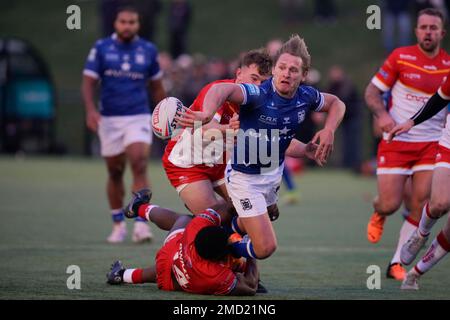 Sheffield, Royaume-Uni. 22nd janvier 2023. Brad Dwyer #33 de Hull FC décharge le ballon lors du match de rugby avant-saison Sheffield Eagles vs Hull FC au Sheffield Olympic Legacy Park, Sheffield, Royaume-Uni, 22nd janvier 2023 (photo de Steve Flynn/News Images) à Sheffield, Royaume-Uni, le 1/22/2023. (Photo de Steve Flynn/News Images/Sipa USA) crédit: SIPA USA/Alay Live News Banque D'Images