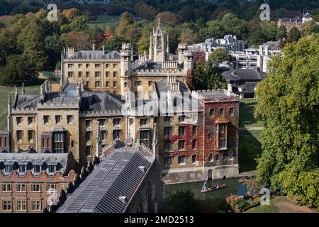 St John's College Cambridge et River Cam en automne, Cambridge University, Cambridge, Cambridgeshire, Angleterre, ROYAUME-UNI Banque D'Images