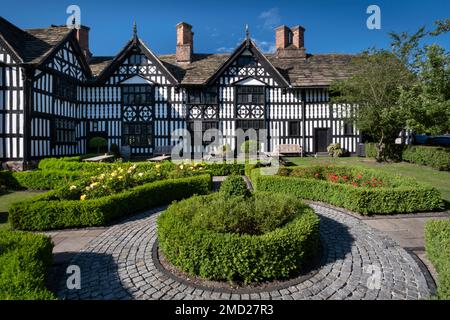 Sandbach Old Hall en été, Sandbach, Cheshire, Angleterre, Royaume-Uni Banque D'Images
