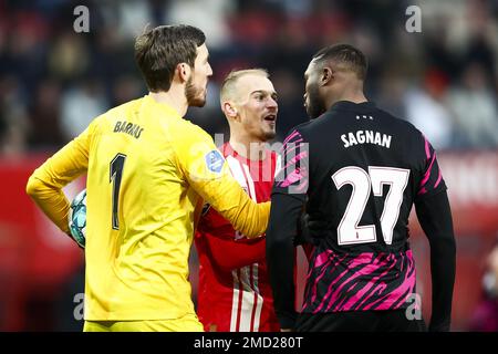 ENSCHEDE - le gardien de but du FC Utrecht Vasilis Barkas, Vaclav Cerny du FC Twente, Modibo Sagnanr du FC Utrecht (l-r) lors du match de première ligue néerlandais entre le FC Twente et le FC Utrecht au Stadion de Grolsch Veste sur 22 janvier 2023 à Enschede, pays-Bas. ANP VINCENT JANNINK Banque D'Images