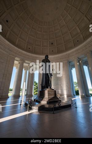 Statue de Thomas Jefferson à l'intérieur du Jefferson Memorial, National Mall, Washington DC, États-Unis Banque D'Images