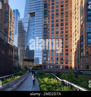 High Line Elevated Linear Park, Manhattan West Side, New York City, New York, États-Unis Banque D'Images