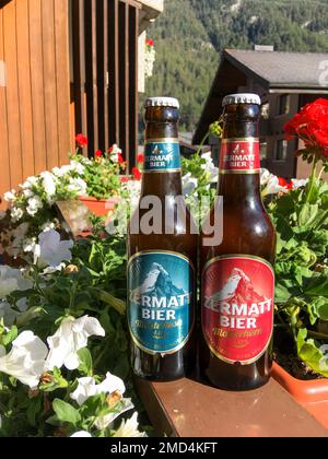 Zermatt, Suisse - 15 septembre 2018 : bouteilles de bière Zermatt typique Banque D'Images