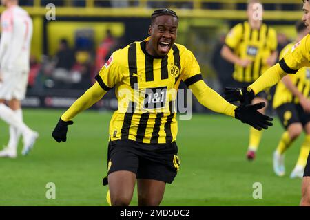 Jamie BYNOE-GITTENS (DO) se réjouit de son objectif à 3:2 pour Borussia Dortmund (A) 4:3, sur 22 janvier 2023 à Dortmund/Allemagne. Banque D'Images