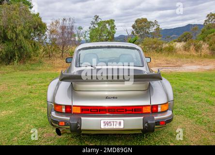 Vue arrière d'une Porsche 911 Turbo coupé 1981 (930) Banque D'Images