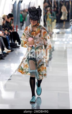 Paris, France. 22nd janvier 2023. Un modèle présente une création de la collection automne/hiver 2023-2024 de la Maison Margiela lors de la semaine de la mode masculine à Paris, France, le 22 janvier 2023. Crédit: Piero Biasion/Xinhua/Alay Live News Banque D'Images