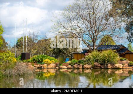 Shoyoen Japanese Garden a été doué à Dubbo par sa ville sœur Minokamo au Japon et a célébré son année 20th en 2022 Banque D'Images