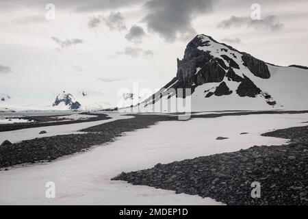 L'évolution des modèles météorologiques dans la région de l'Antarctique provoque de grandes variations des rythmes saisonniers établis et des changements dans l'environnement physique Banque D'Images