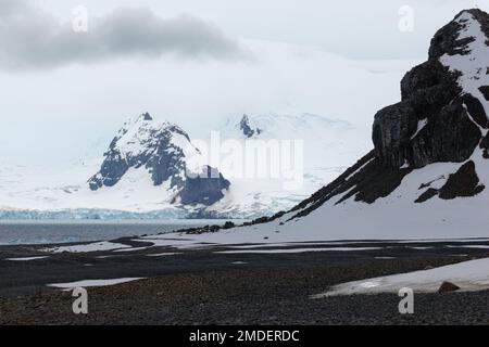 L'évolution des modèles météorologiques dans la région de l'Antarctique provoque de grandes variations des rythmes saisonniers établis et des changements dans l'environnement physique Banque D'Images