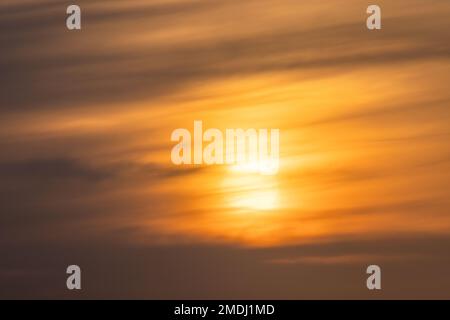 Coucher de soleil dans la brume, France, pas de Calais, printemps Banque D'Images