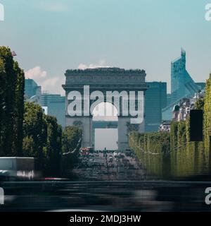 Arc Triumph à Paris, France, vu de loin sur la place de la concorde Banque D'Images