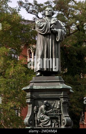 Eisenach Luther Monument sur Karlsplatz, base de secours avec l'étude à Wartburg, Allemagne, Thueringen, Eisenach Banque D'Images