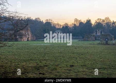 Les ruines de l'abbaye de Waverley près de Farnham, Surrey. Banque D'Images