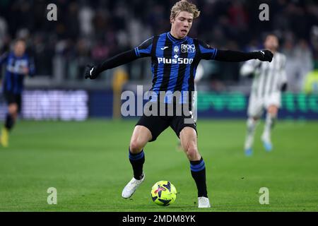 Turin, Italie. 22nd janvier 2023. Rasmus Hojlund d'Atalanta BC contrôle le ballon pendant le match de la série A entre Juventus FC et Atalanta BC au stade Allianz sur 22 janvier 2023 à Turin, Italie . Credit: Marco Canoniero / Alamy Live News Banque D'Images