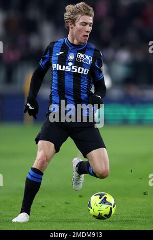 Turin, Italie. 22nd janvier 2023. Rasmus Hojlund d'Atalanta BC contrôle le ballon pendant le match de la série A entre Juventus FC et Atalanta BC au stade Allianz sur 22 janvier 2023 à Turin, Italie . Credit: Marco Canoniero / Alamy Live News Banque D'Images