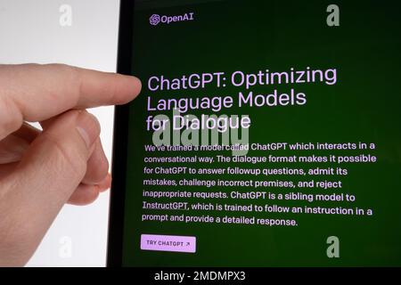Première page ChatGPT vue sur l'ordinateur portable. Intelligence artificielle ai chatbot par Open ai. Stafford, Royaume-Uni, 23 janvier 2023 Banque D'Images