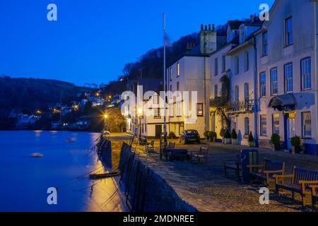 Royaume-Uni, Angleterre, Devon, Dartmouth, Bayard's Cove et Dartmouth Harbour à Sundown Banque D'Images