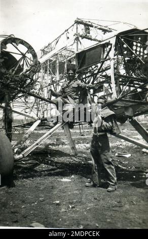 Afrique, Ethiopie, Addis - Abeba - incendidio tendone aeroporto, 18/06/1937 - incendie dans l'aéroport - colonie italienne, fascisme - 1937 Banque D'Images