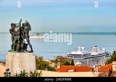 Vue depuis Parco della Rimembranza, Trieste, Italie Banque D'Images