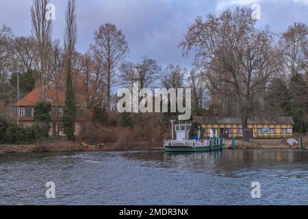 Ferry, Pfaueninsel, Wannsee, Steglitz-Zehlendorf, Berlin, Allemagne Banque D'Images