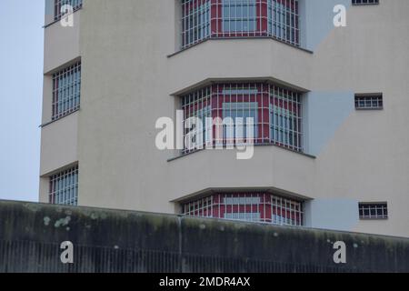 Fenêtres barrées, prison de Tegel, Seidelstrasse, Reinickendorf, Berlin, Allemagne Banque D'Images