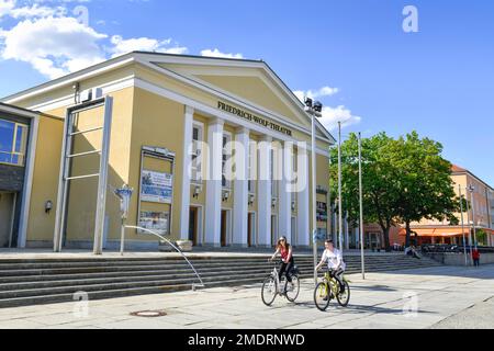 Friedrich Wolf Theatre, Lindenallee, Eisenhuettenstadt, Brandebourg, Allemagne Banque D'Images