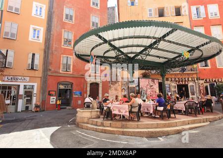 Grasse, place de la Poissonnerie, Alpes Maritimes, Côte d'Azur, Côte d'Azur Banque D'Images