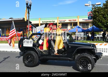 WESTMINSTER, CALIFORNIE - 22 JANVIER 2023 : la Councilwoman Amy Phan West au Tet Parade célébrant l'année du Cat Banque D'Images