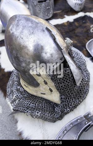 Détail de l'armure ancienne du guerrier médiéval, histoire Banque D'Images