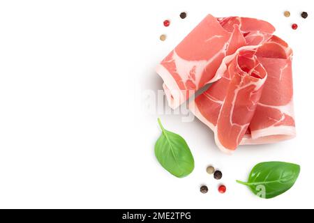 Prosciutto crodo italien ou jamon espagnol. Jambon cru isolé sur fond blanc. Vue de dessus avec espace de copie pour votre texte. . Pose à plat Banque D'Images