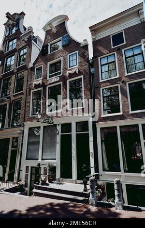 Pays-Bas, Hollande-du-Nord, Amsterdam, façades de maisons de ville Banque D'Images