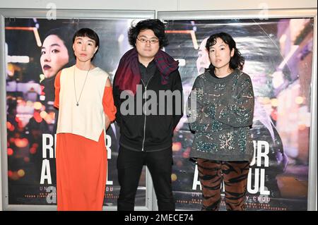 Ji-min Park, actrice principale du film Retour À Séoul, Davy Chou, réalisatrice du film et Laure Badufle lors de la première du film Retour à Séoul de Davy Chou à la Bibliothèque sur 23 janvier 2023 de MK2 à Paris, France. Photo de Tomas Stevens/ABACAPRESS.COM Banque D'Images