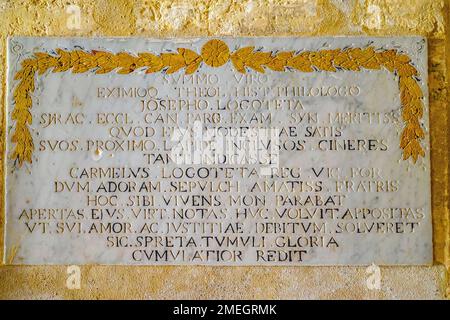 Plaque commémorative de Giuseppe Logoteta 1808 dans l'église de San Pietro Apostolo (IV siècle après J.-C.) - Syracuse, Sicile, Italie Banque D'Images