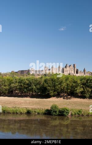 France, Languedoc-Roussillon, Aude, Carcassonne, vue sur la ville fortifiée Banque D'Images