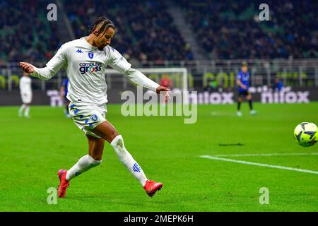 Milan, Italie. 23rd janvier 2023. Tyronne Ebuehi (24) d'Empoli vu dans la série Un match entre Inter et Empoli à Giuseppe Meazza à Milan. (Crédit photo : Gonzales photo/Alamy Live News Banque D'Images