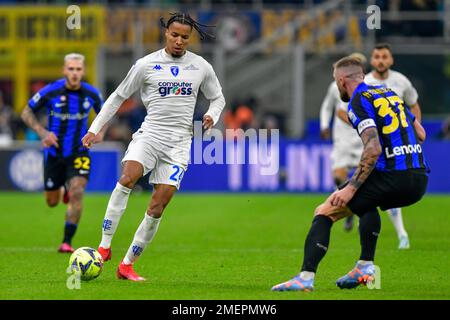 Milan, Italie. 23rd janvier 2023. Tyronne Ebuehi (24) d'Empoli vu dans la série Un match entre Inter et Empoli à Giuseppe Meazza à Milan. (Crédit photo : Gonzales photo/Alamy Live News Banque D'Images