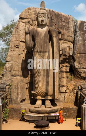 Bouddha Aukana, Avukana Viharaya, Balaluwewa, province du Centre-Nord, Sri Lanka Banque D'Images