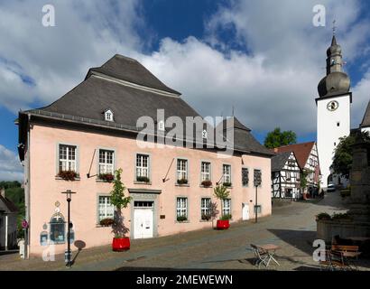 Ancien hôtel de ville et tour de cloche, vieille ville, Arnsberg, pays aigre, Rhénanie-du-Nord-Westphalie, Allemagne Banque D'Images