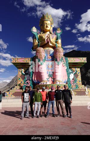 Ladakh, Inde - 21 août 2022 : statue du Bouddha Maitreya au monastère de Diskit, vallée de la Nubra, Ladakh, Jammu-et-Cachemire, Inde. Il mesure 32 mètres Banque D'Images