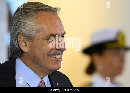 Buenos Aires, Argentine. 24th janvier 2023. Le Président argentin Alberto Fernandez a été vu lors du Sommet de la Communauté des Etats d'Amérique latine et des Caraïbes (CELAC) à Buenos Aires. Crédit : SOPA Images Limited/Alamy Live News Banque D'Images