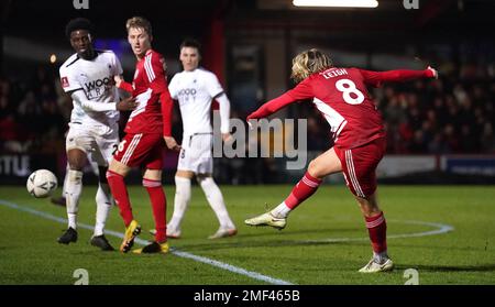 Tommy Leigh d'Accrrington Stanley a tourné au but pendant le match de troisième tour de la coupe Emirates FA au stade Wham, à Accrington. Date de la photo: Mardi 24 janvier 2023. Banque D'Images