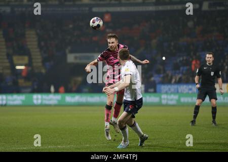 Ben Stevenson #7 de Forest Green Rovers est à la tête de la balle pendant le match Sky Bet League 1 Bolton Wanderers vs Forest Green Rovers à l'Université de Bolton Stadium, Bolton, Royaume-Uni, 24th janvier 2023 (photo de Phil Bryan/News Images) Banque D'Images